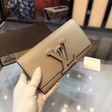  루이비* 카푸신 월릿 m61250 lv 여자지갑 5037