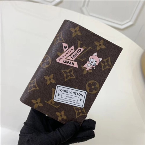 루이비* 여권지갑 m64411-3