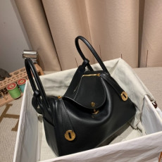 에르메* 린디백26 블랙 금장 스위프트