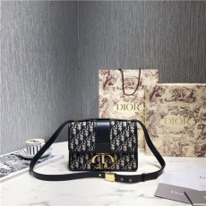  디* 써티 몽테인백 d89151-3