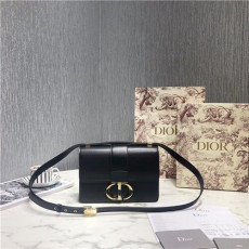  디* 써티 몽테인백 d89151-1