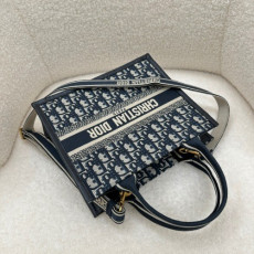  디* 북 토트 스몰 m1324czbb