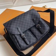 루이비* 크리스토퍼 메신저백 christopher n41500