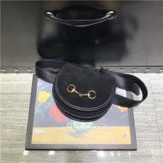 구* 스웨이드 벨트백 384820