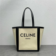  셀린* 라지 스퀘어백 197532