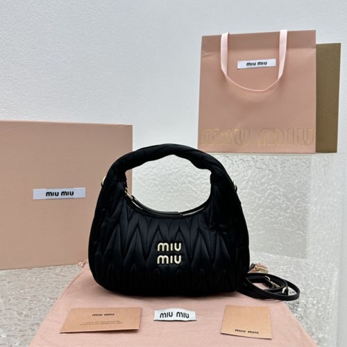 미우미* 완더 마테라쎄 나파 가죽 호보 백 블랙 5518