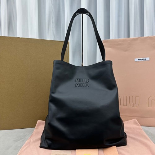 미우미* 엠보싱 로고 나파 레더 숄더백 블랙 5512