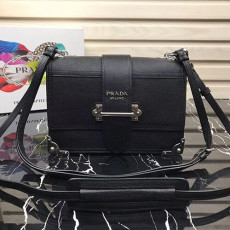 프라* 카이에 크로스 1bd095