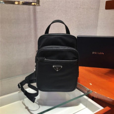  프라* 나일론 힙색 2vz026