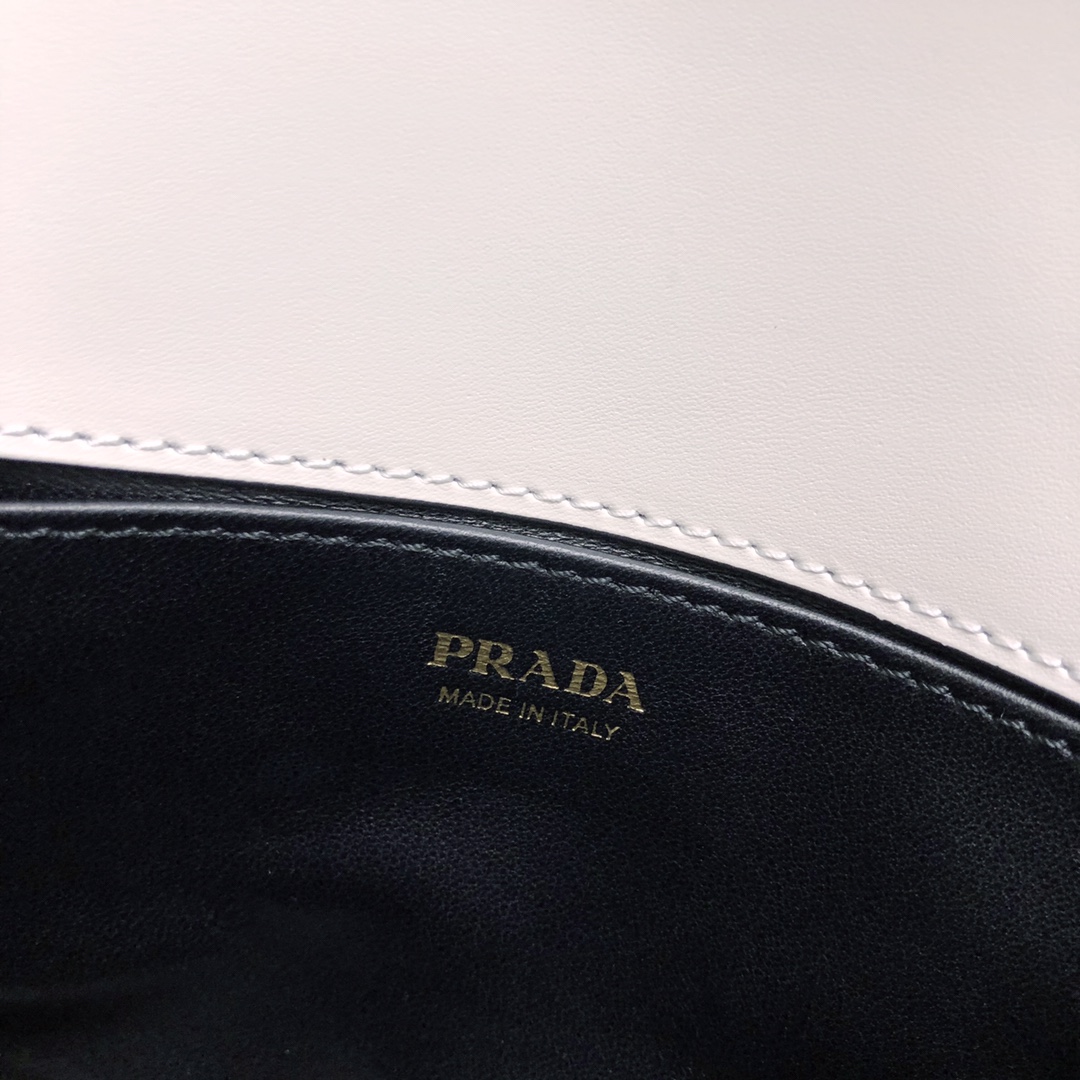 b1a5a0bcfe57b6302e6fd729bcdf362a_1727201561_6765.jpg