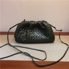 보테* 버터카프 더 파우치백 bv2300
