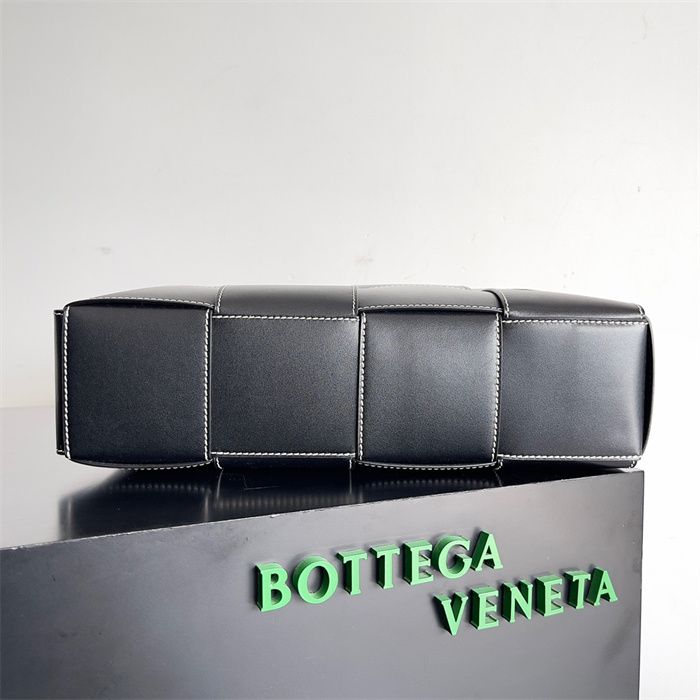 b1a5a0bcfe57b6302e6fd729bcdf362a_1727188803_6719.jpg