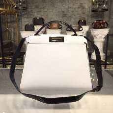 펜* 피카부백 화이트 33cm f90150