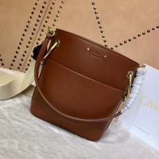 chloe끌로* 로이 버킷백-1