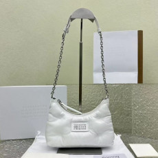 메종 마르지엘* 글램 슬램 마이크로 호보백 미니 3359 화이트