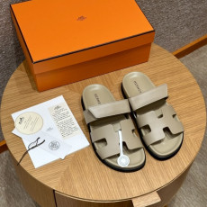 에르메* 시프레 샌들 스위프트 정품급