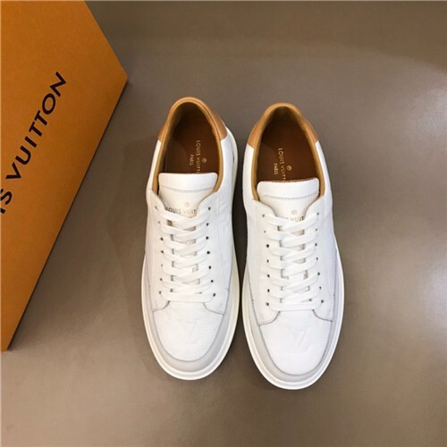  루이비* 스니커즈 l41119