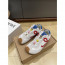 로에* 스니커즈