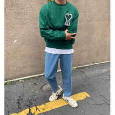 ami 아미 빅하트 헤비쭈리 스웨트셔츠