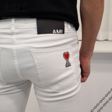 ami 아미 레드하트패치 화이트 청바지