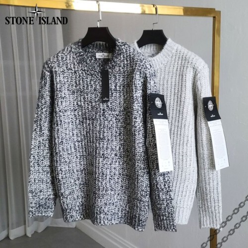 stone islan* 스톤아일랜* 흑백패치 보카시 니트