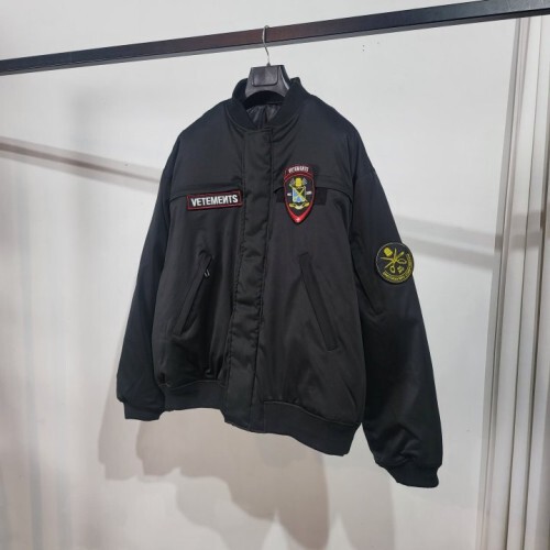 vetements 베트멍 멀티 패치 봄버 자켓