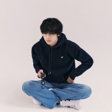  셀린* 트리옹프 자수 후드