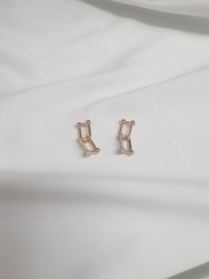T 큐빅 링크 귀걸이