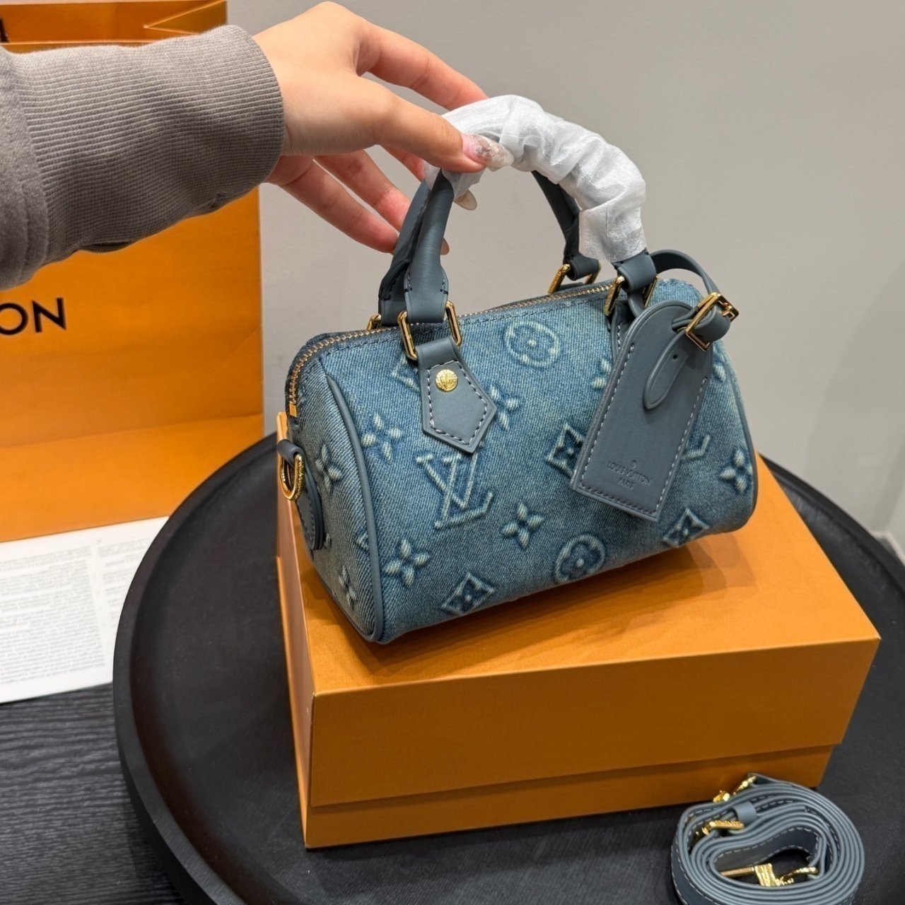 루이비통 데님 반둘리에 미니