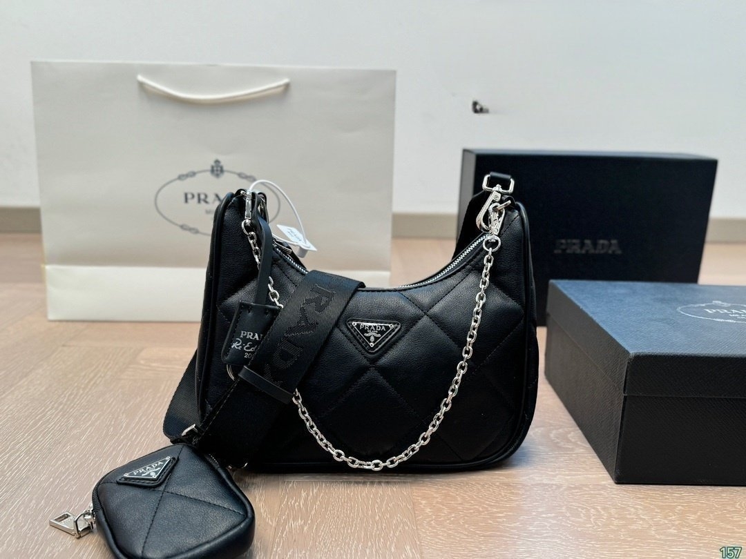 프라다 레더 테수토백 (더스트구성)