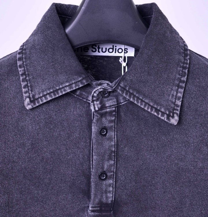 아크네스튜디오 피그먼트 자수 카라티