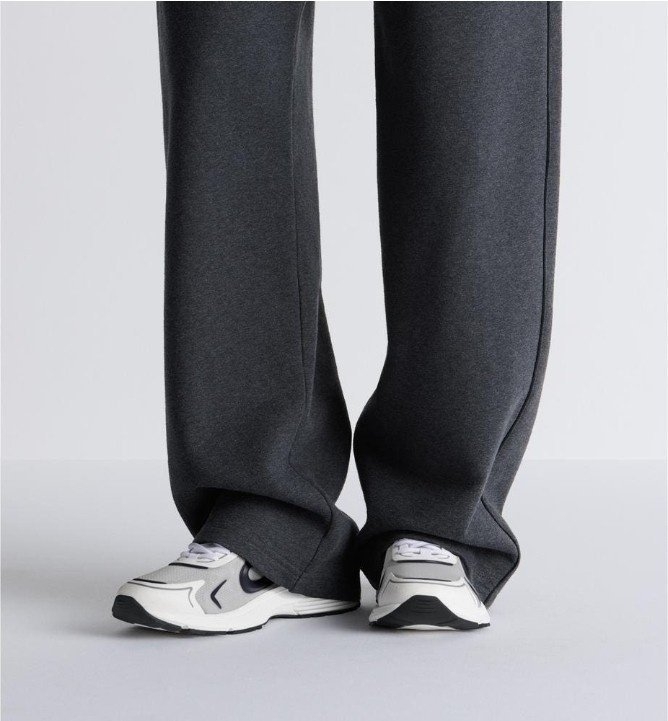 디올 B30 카운트다운 테크 스니커즈