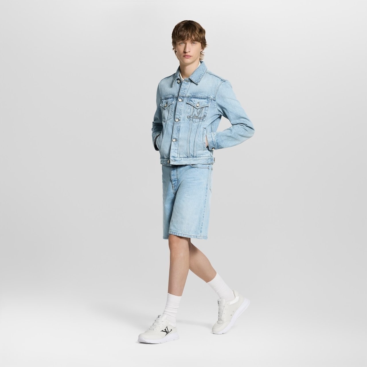 루이비통 클래식 스니커즈 (풀박스구성)