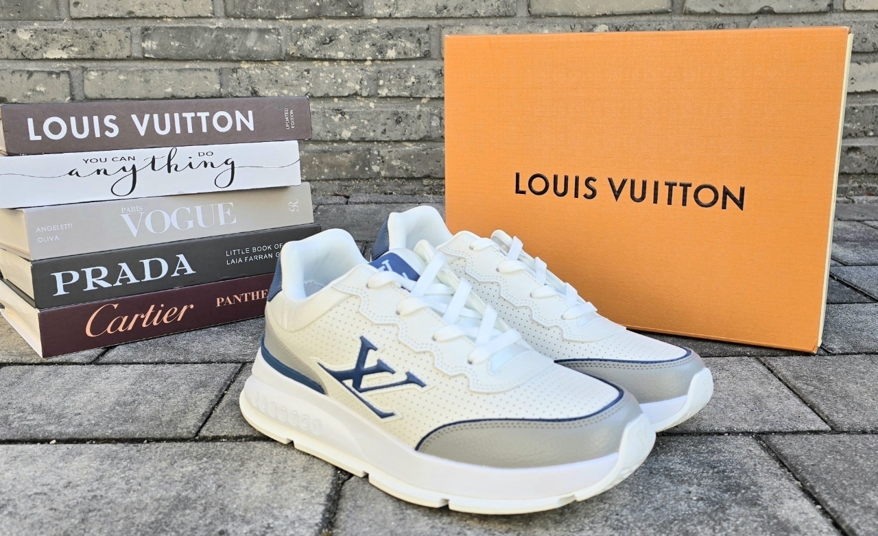 루이비통 클래식 스니커즈 (풀박스구성)