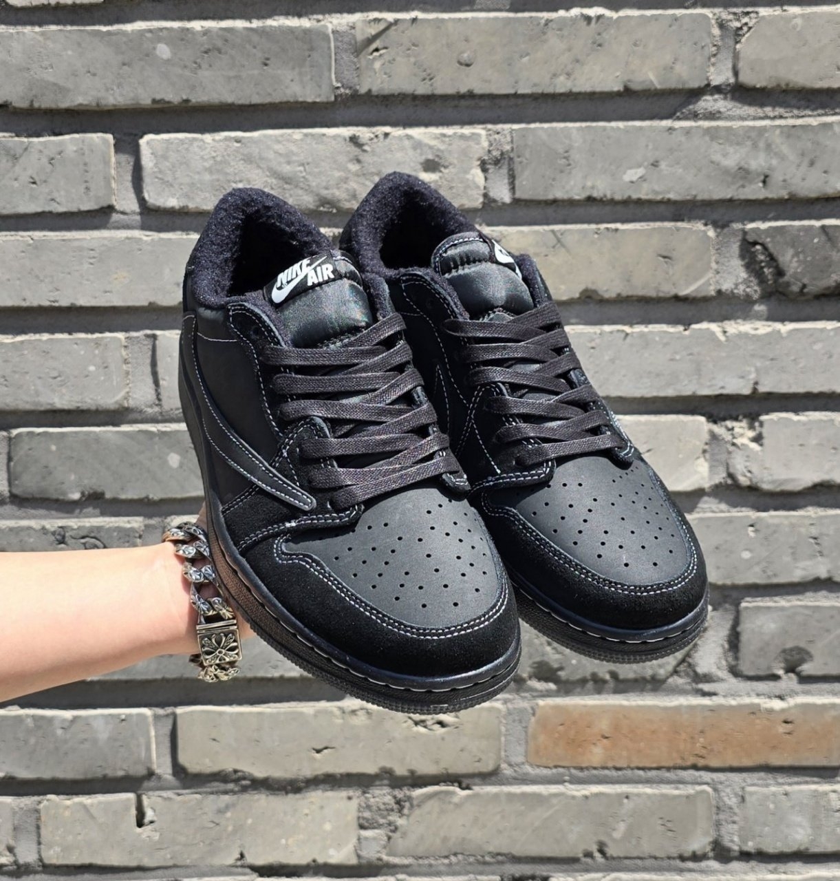 나이키X트레비스스캇 조던1  블랙 팬텀 (풀박스구성)