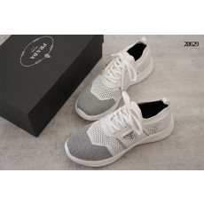 프라다 테크닉컬 패브릭 스니커즈