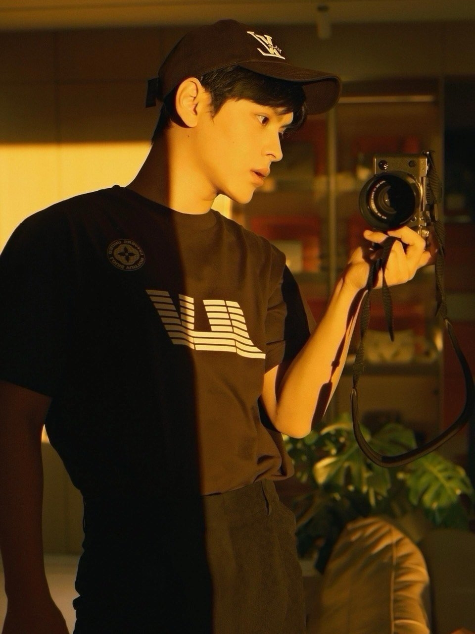 루이비통 워시드 프린티드 코튼 티셔츠