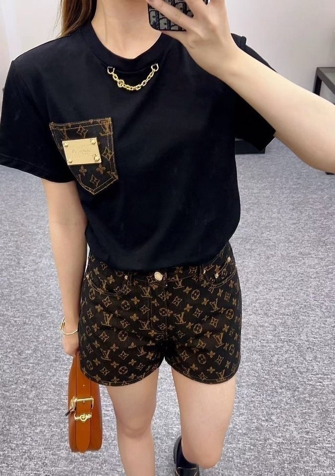 루이비통   반바지 반팔 셋트