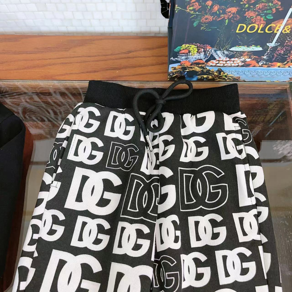 ec84e113497869de8a26198e10192642.jpg