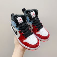Jordan 1 Mid Alt Pink
