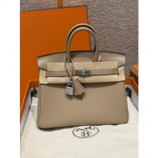 에르메스 버킨백 25 토고 은장 컬러: S2/Trench