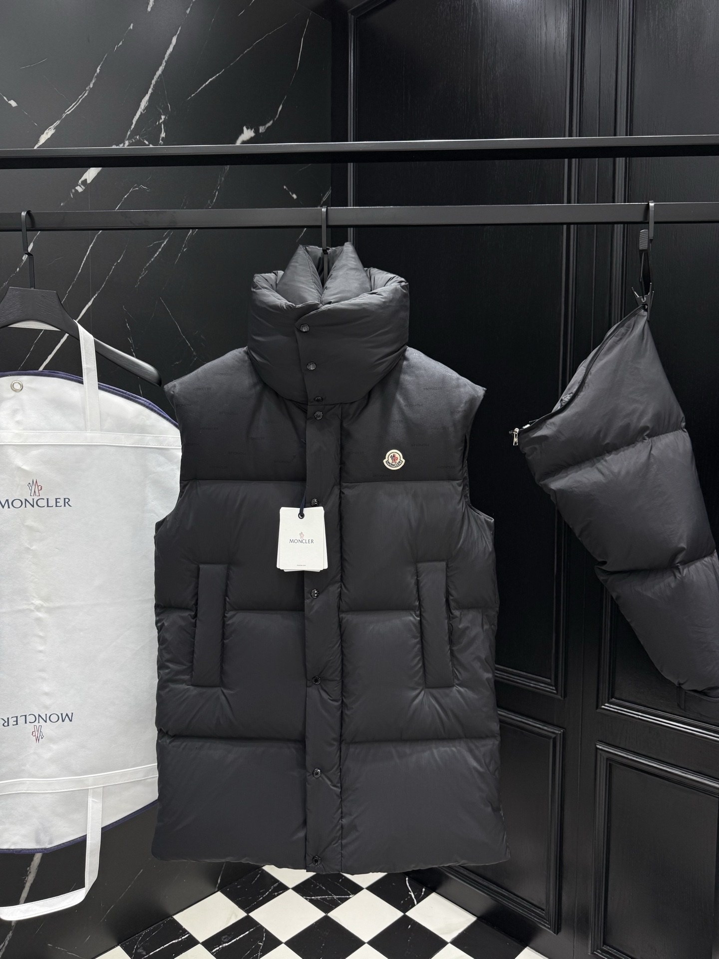 몽클레어 25fw 탈부착 롱패딩