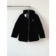 프라다 로고 벨벳 다운 재킷